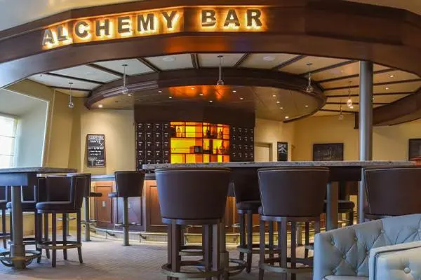 Bars & Lounges