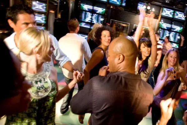 Entertainment & Nightlife 