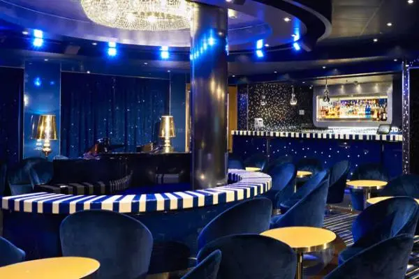Bars & Lounges