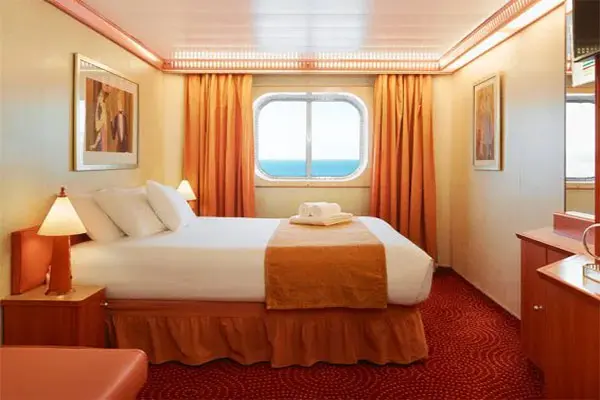Open outdoor cruise scenery