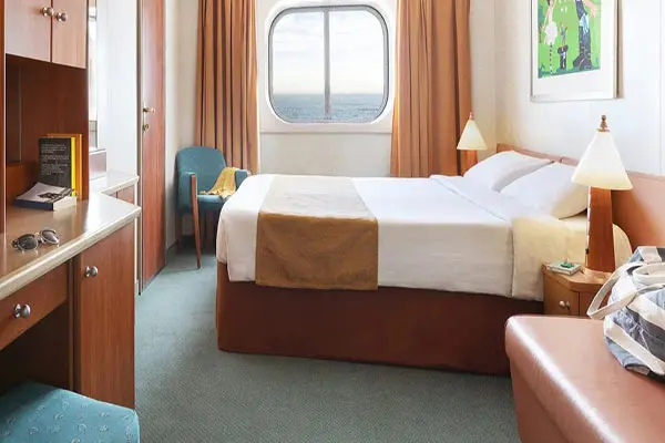 Open outdoor cruise scenery