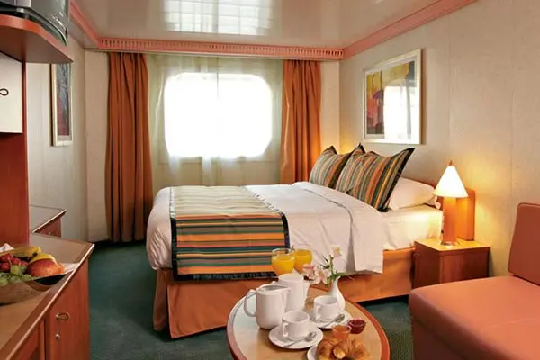 Open outdoor cruise scenery