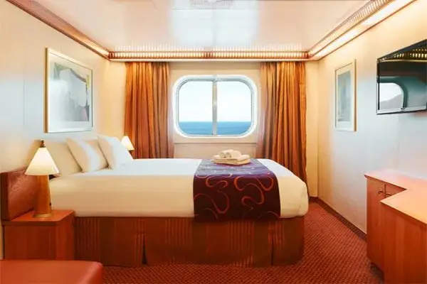 Open outdoor cruise scenery