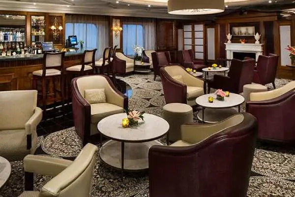 Bars & Lounges