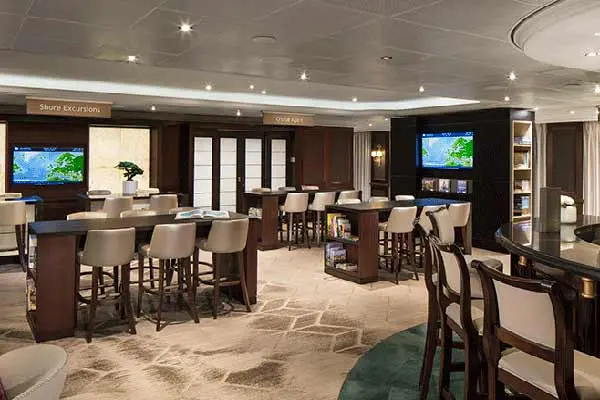 Azamara Pursuit Image 3