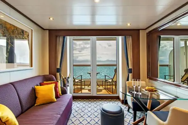 Private cruise balcony deck