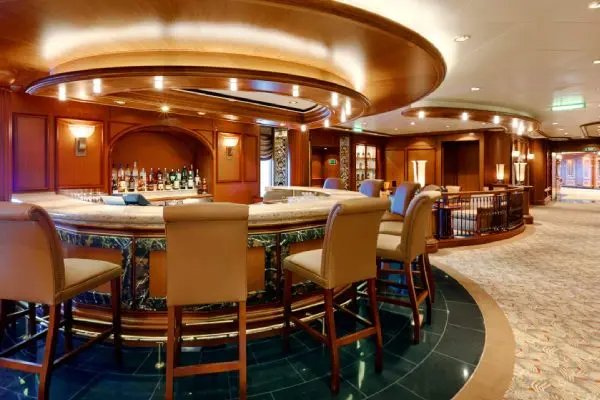 Bars & Lounges