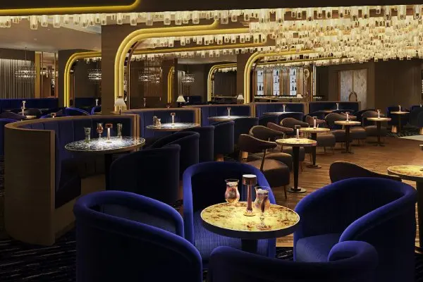 Bar & Lounges