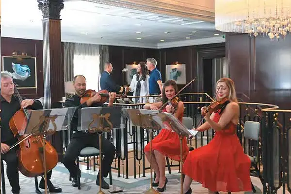 Entertainment & Nightlife