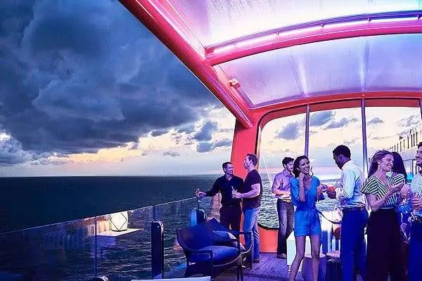 Bars & Lounges