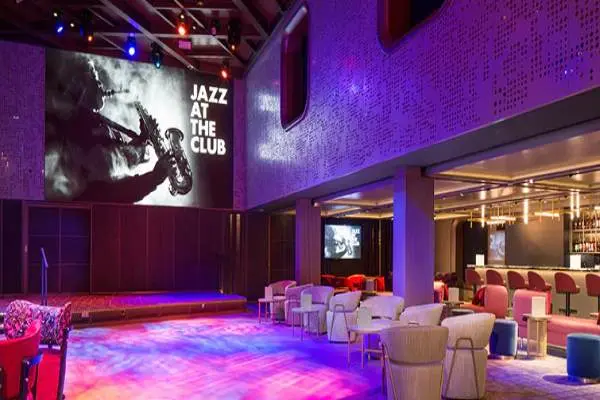 Entertainment & Nightlife 