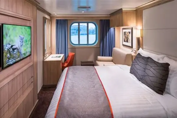 Open outdoor cruise scenery