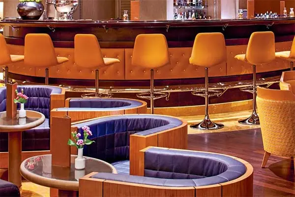 Bars & Lounges