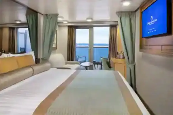 Private cruise balcony deck