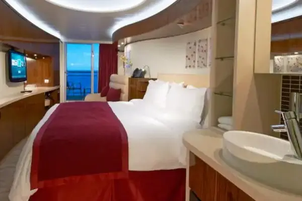 Spacious cruise suite room