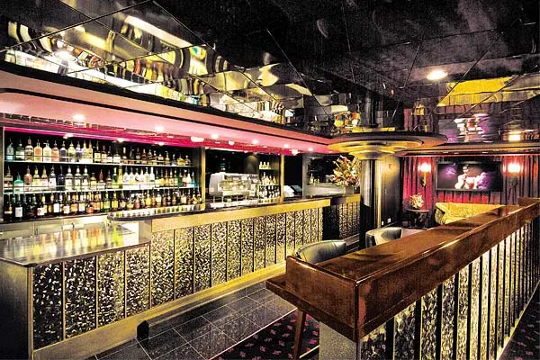 Bars & Lounges