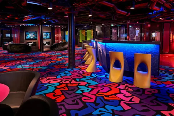 Entertainment & Nightlife 