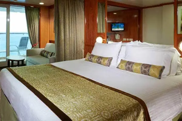 Spacious cruise suite room