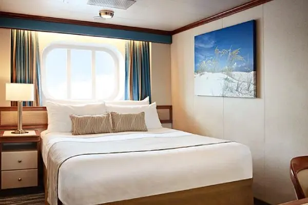Open outdoor cruise scenery