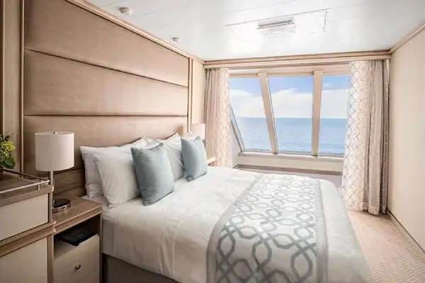 Open outdoor cruise scenery