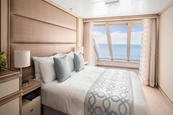 Open outdoor cruise scenery