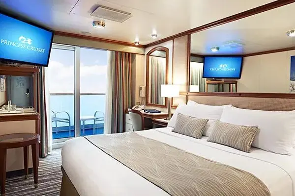Private cruise balcony deck