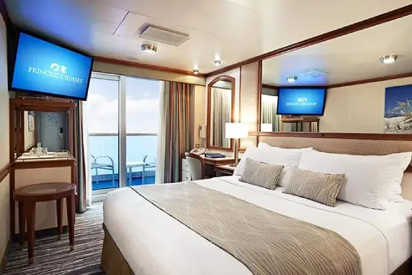 Private cruise balcony deck