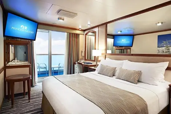 Private cruise balcony deck