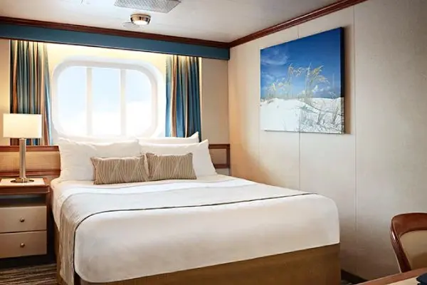 Open outdoor cruise scenery