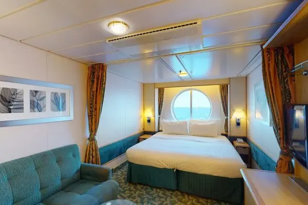 Open outdoor cruise scenery