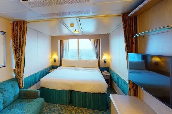 Open outdoor cruise scenery