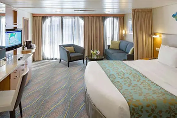 Spacious cruise suite room
