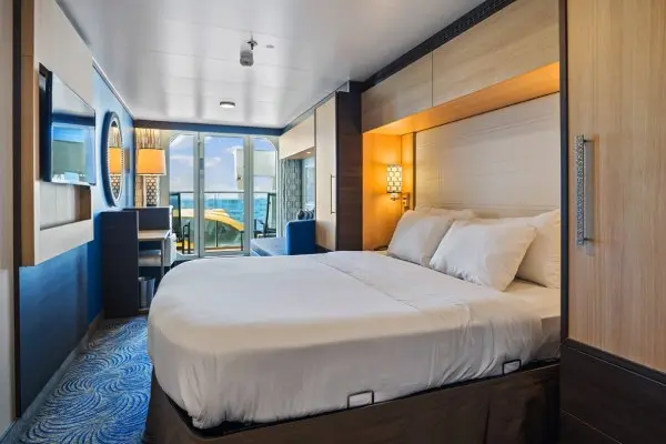 Private cruise balcony deck