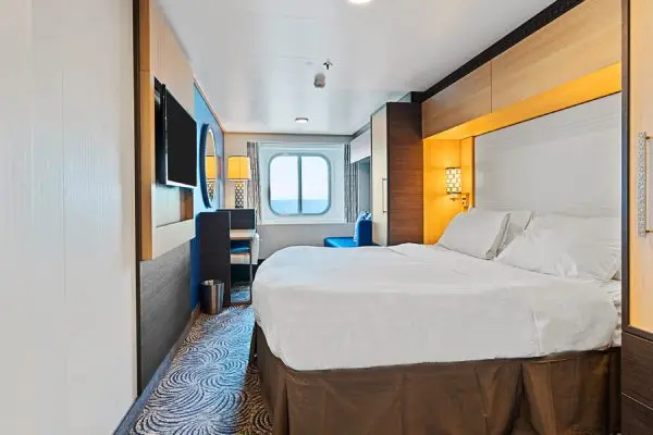 Open outdoor cruise scenery