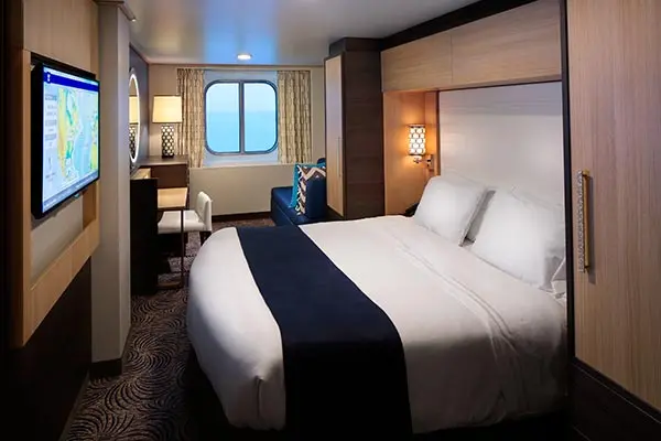 Open outdoor cruise scenery