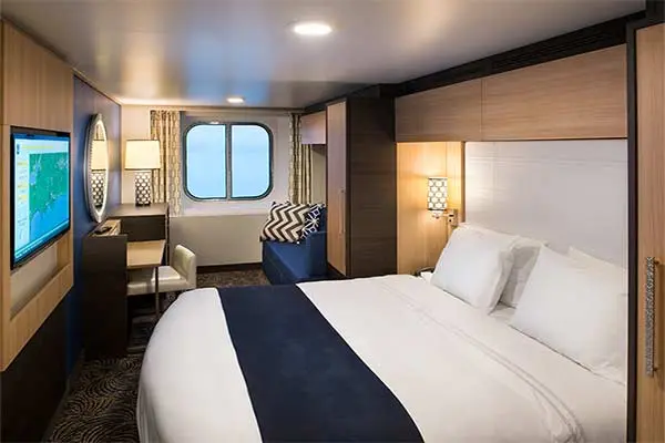 Open outdoor cruise scenery
