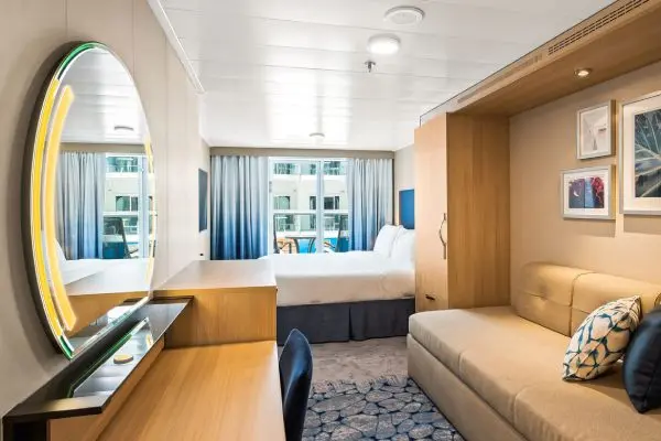 Private cruise balcony deck
