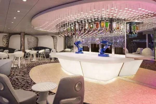 Bar & Lounges