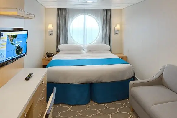 Open outdoor cruise scenery