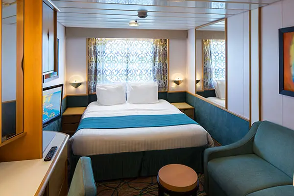 Open outdoor cruise scenery