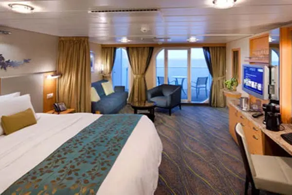 Spacious cruise suite room