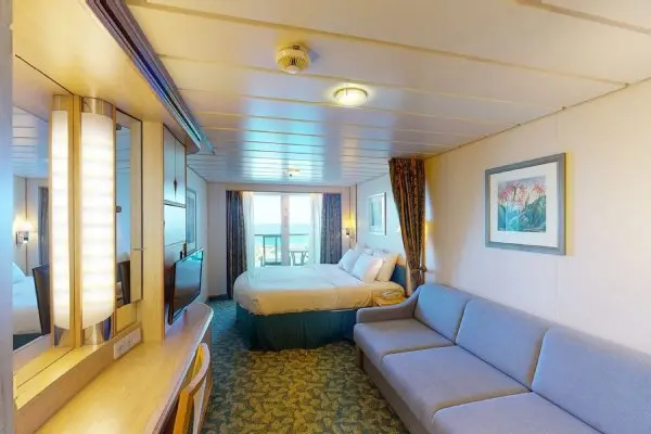 Private cruise balcony deck