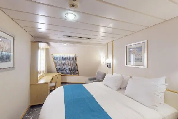 Open outdoor cruise scenery