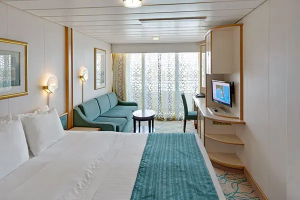 Private cruise balcony deck
