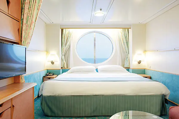 Open outdoor cruise scenery