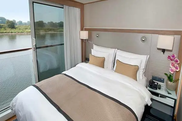 Private cruise balcony deck