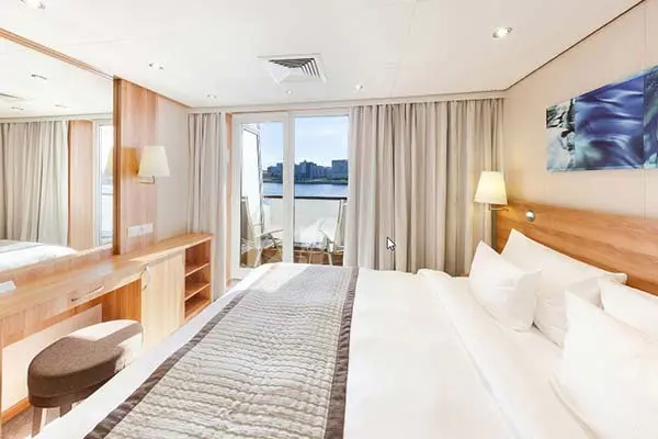 Private cruise balcony deck