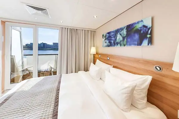Private cruise balcony deck