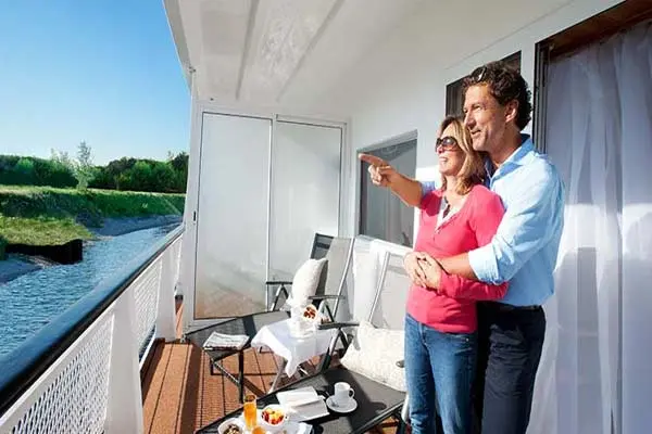 Private cruise balcony deck