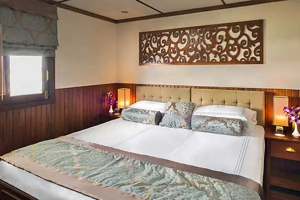 Spacious cruise suite room